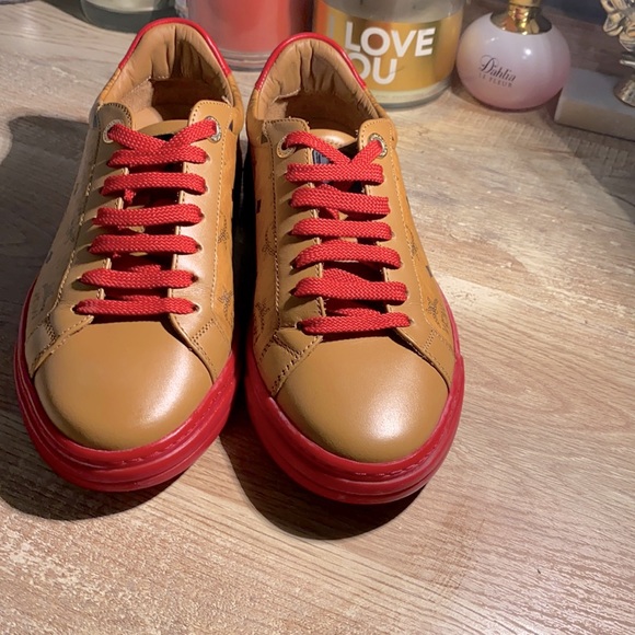 Women's MCM shoes size 37 in Italy, size in the Initially